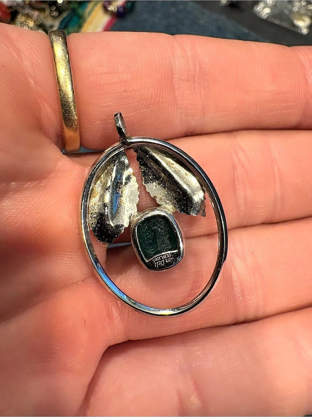 Van Dell Leaf Pendant Brooch in Silver & Green - Picture 3 of 3